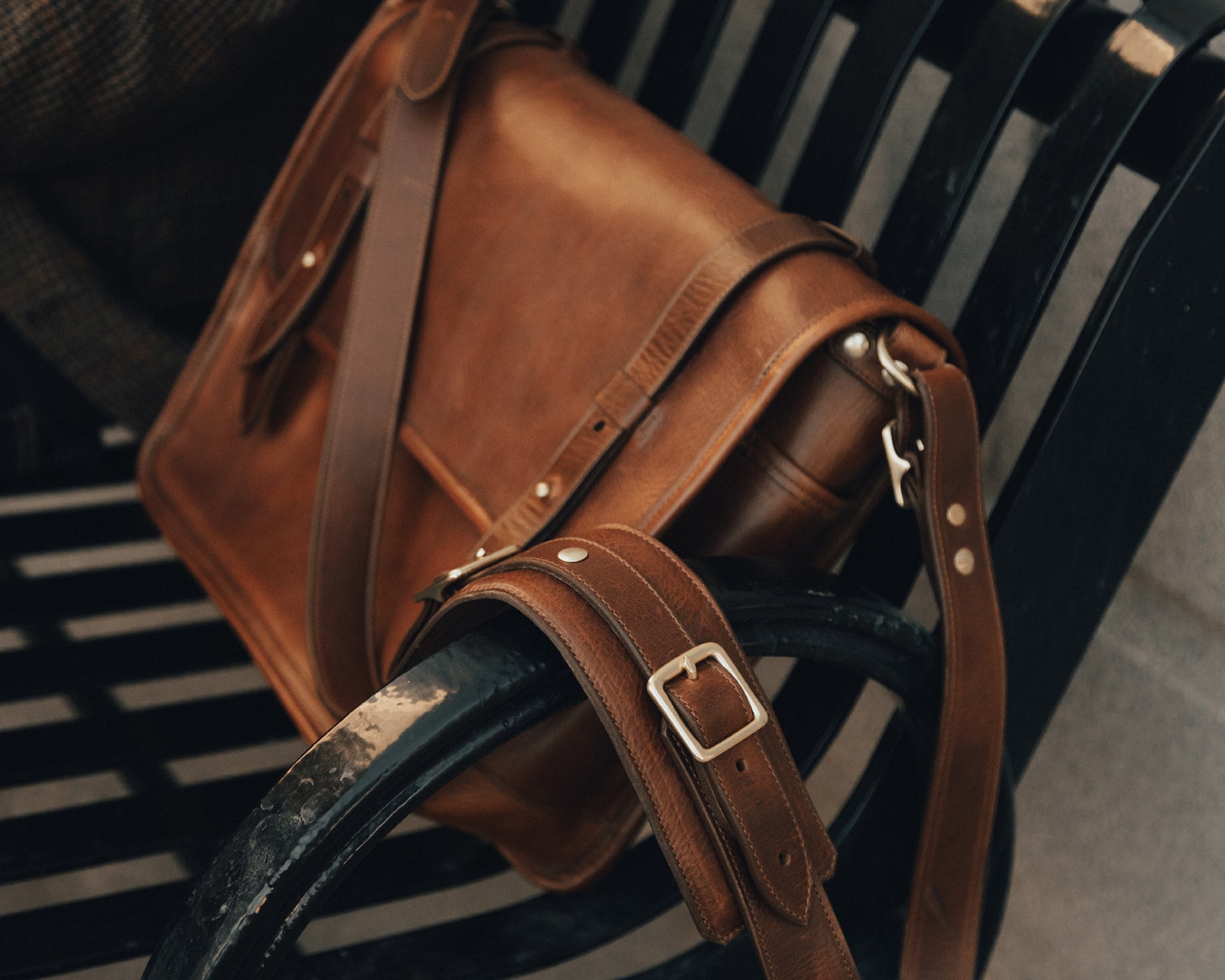 Gallant Messenger Bag